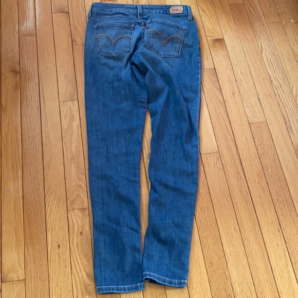 REDUCED!!Womans levis  535 leggings eans - Picture 4 of 5